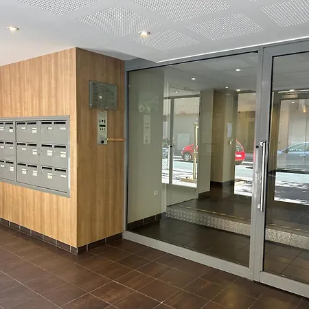 Apartment T3 Proche Gare Et Plages Parking Prive